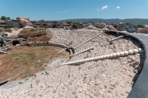 Bursa'da her köşeden tarih fışkırıyor... Roma Tiyatrosu turizme kazandırılıyor