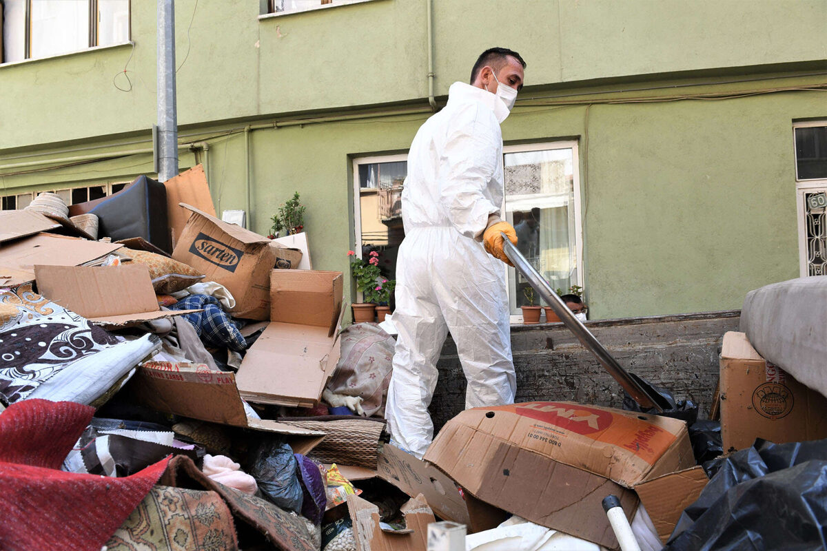 1729405710 270 Bursa Osmangazide yine cop ev 2 kamyon esya cikti - Marmara Bölge: Balıkesir Son Dakika Haberleri ile Hava Durumu