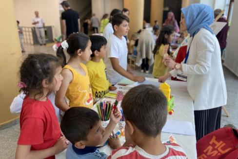 Bursa’da depremzede çocuklara moral