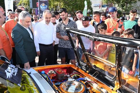 Bursa'da otomobilin kalbi Orhangazi'de attı