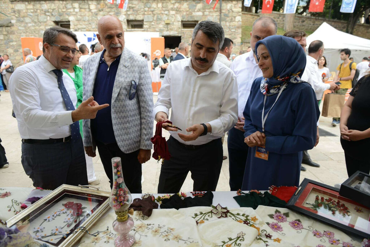 1729410135 220 Bursada YIL MEKin el emekleri gorucuye cikti - Marmara Bölge: Balıkesir Son Dakika Haberleri ile Hava Durumu