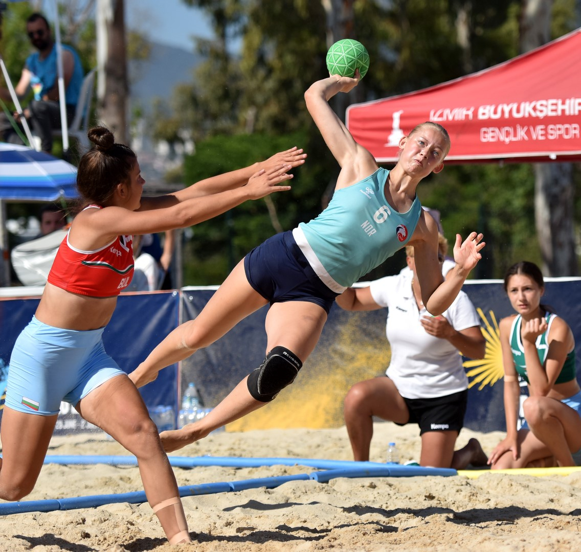 1729410923 206 EHF Avrupa U17 Plaj Hentbolunda yari finalistler belli oldu - Marmara Bölge: Balıkesir Son Dakika Haberleri ile Hava Durumu