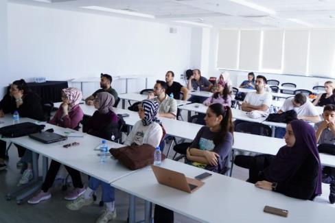 Bursa’da genç girişimcilere ‘fırtınada uyuma’ tüyoları