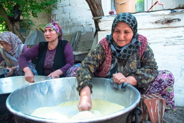 1729414247 440 SADECE IVRINDIDE URETILEN ‘YAGLILAR BASMA HELVASI COGRAFI ISARET ALDI - Marmara Bölge: Balıkesir Son Dakika Haberleri ile Hava Durumu