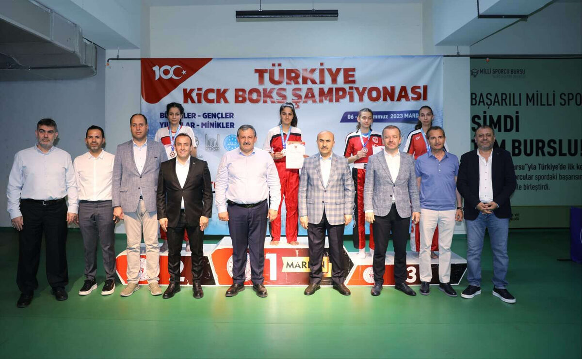 1729417028 578 Mardin Valisi Demirtas milli sporcularla bulustu - Marmara Bölge: Balıkesir Son Dakika Haberleri ile Hava Durumu