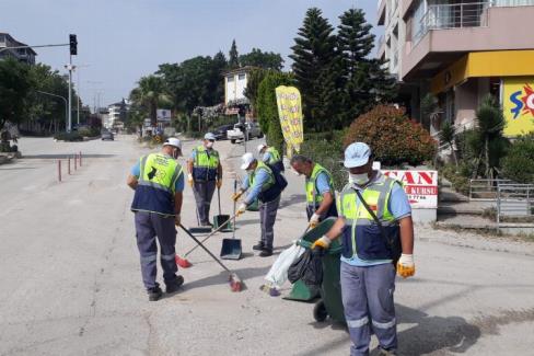 Hatay asrın felaketinde temizlik hizmetini sürdürüyor