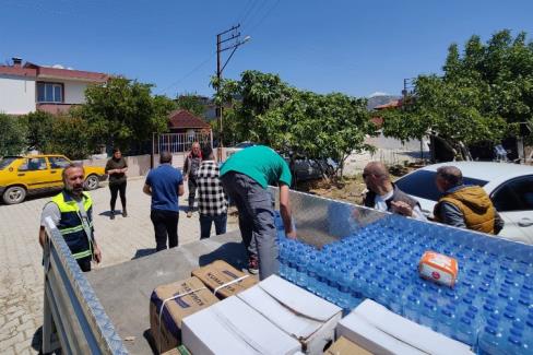 Gölcük Belediyesi ekipleri, deprem