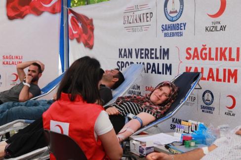 Gaziantep’te “Kan verelim, spor