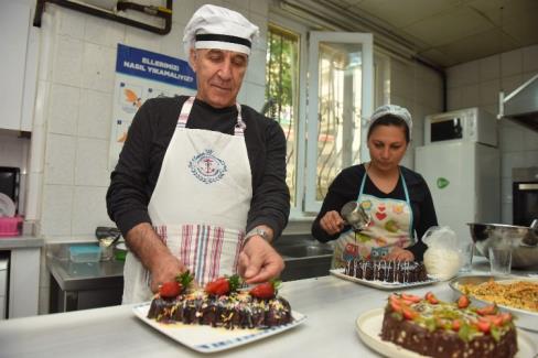 Bursa Yıldırım’da istihdam destekli pastacılık kursu