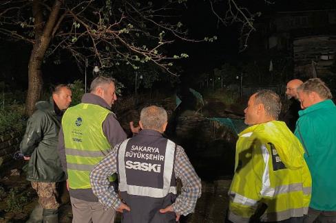 Sakarya'da gece boyu sel mesaisi