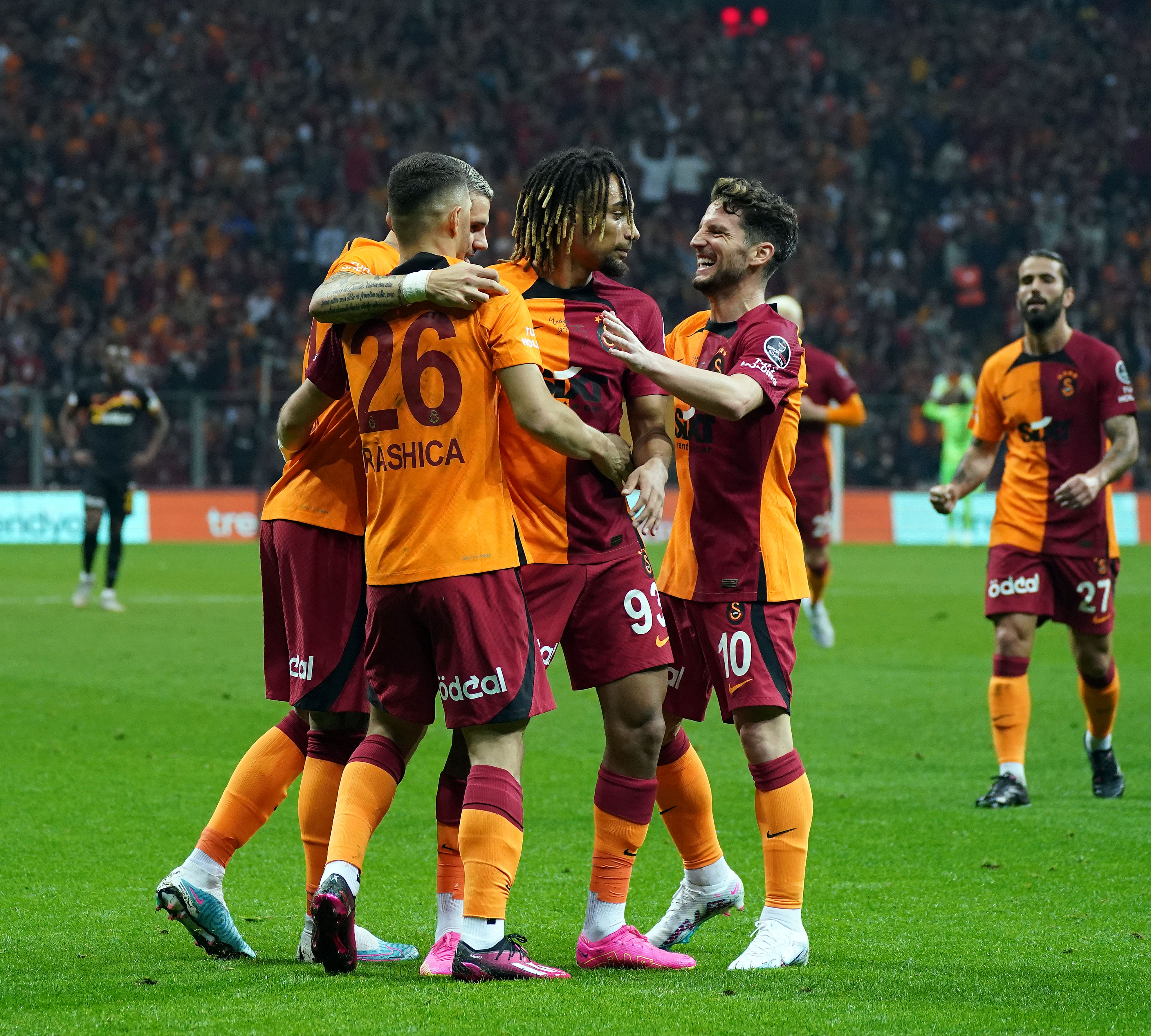 1729540021 261 Galatasaraydan gol yagmuru - Marmara Bölge: Balıkesir Son Dakika Haberleri ile Hava Durumu