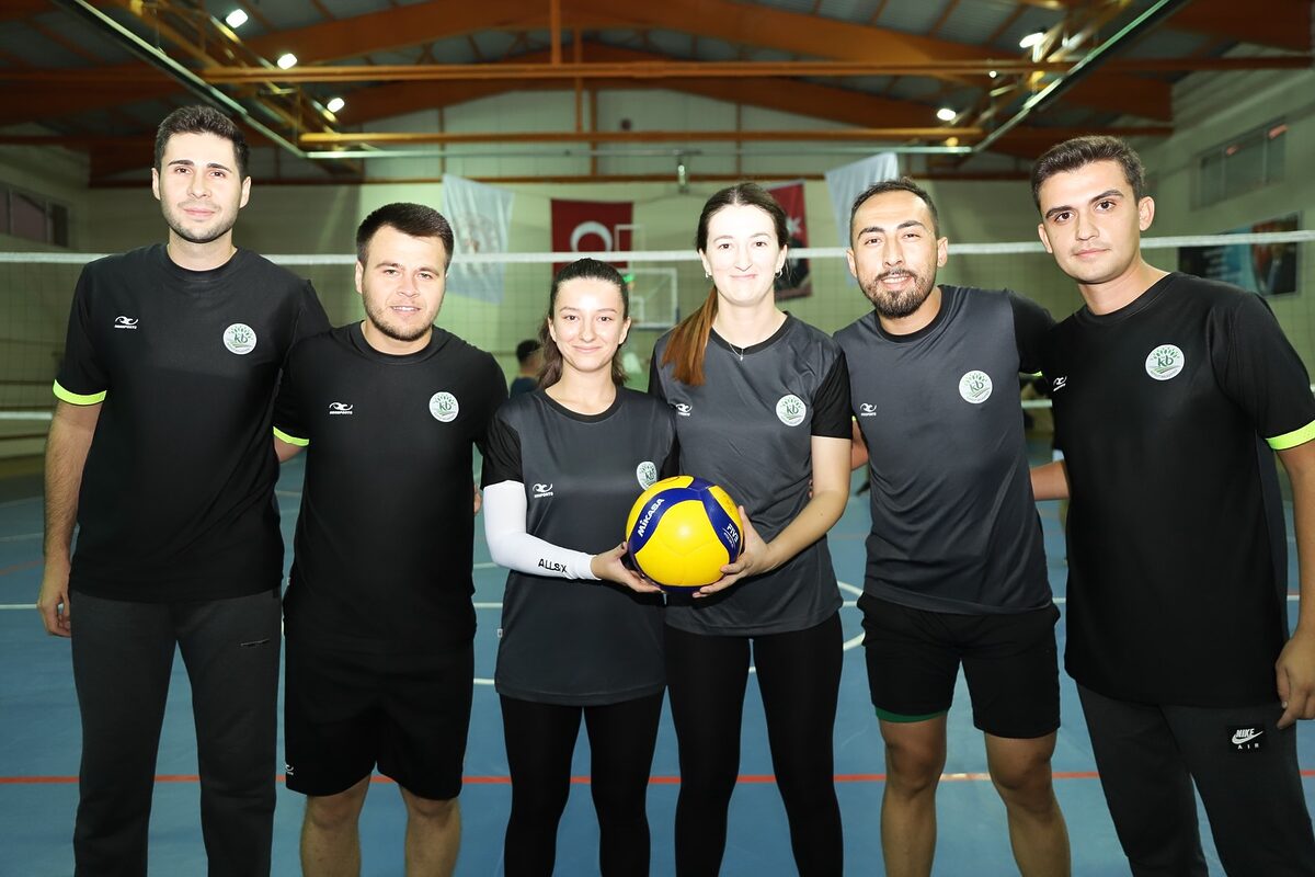 KEPSUT’TA VOLEYBOL TURNUVASI HEYECANI