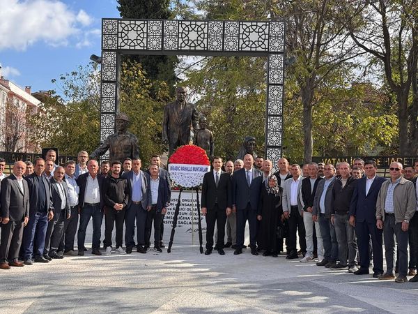 BAŞKAN GÖKSEL’DEN MUHTARLARA ANLAMLI KUTLAMA