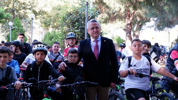 Cumhuriyet Coşkusuyla Susurluk’ta Bisiklet Turu