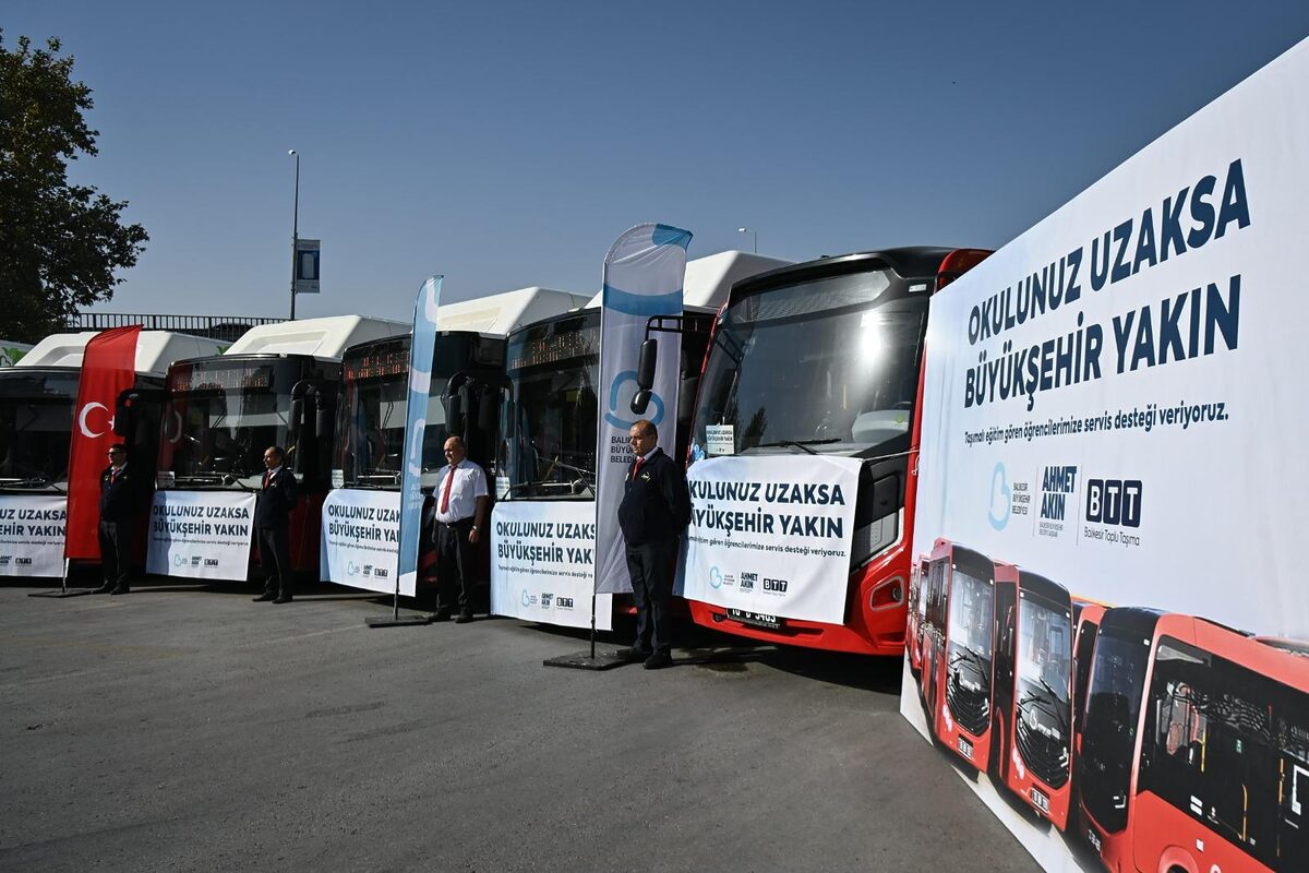 Balıkesir Büyükşehir Belediyesi’nden Öğrencilere Ulaşım Desteği