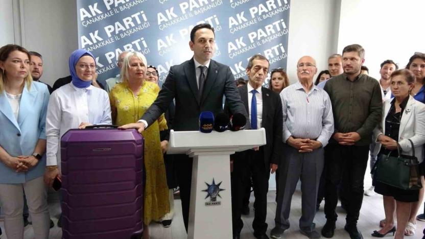 AK Parti İl Başkanı’ndan CHP’li Belediye Başkanı’na ‘mor bavullu’ gönderme