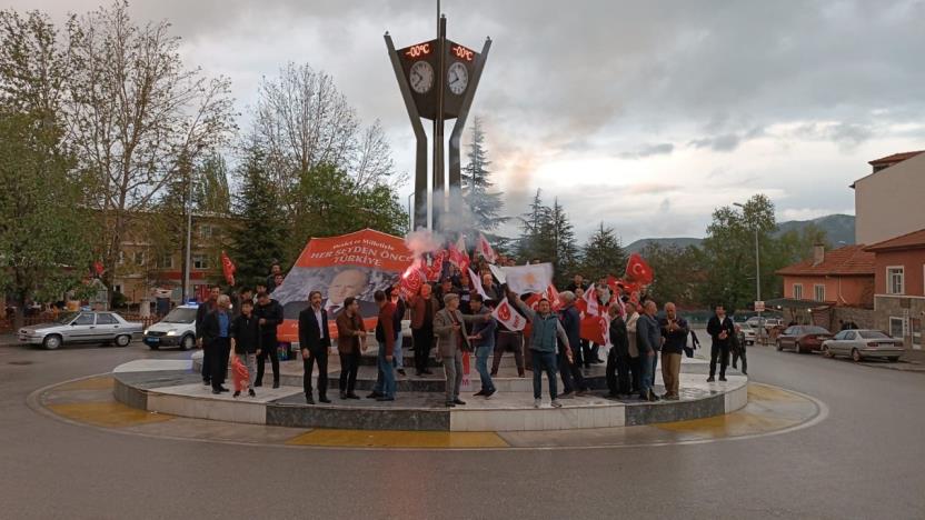 AK Parti’nin Denizli’deki kalesinde seçim kutlaması