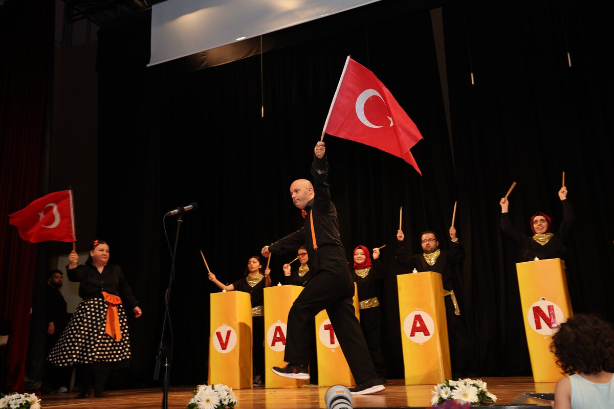 Adapazari SGMde ogrencilerin yilsonu heyecani - Marmara Bölge: Balıkesir Son Dakika Haberleri ile Hava Durumu