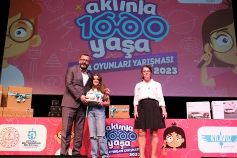 ‘Aklınla 1000 Yaşa’nın kazananları ödüllerini aldı