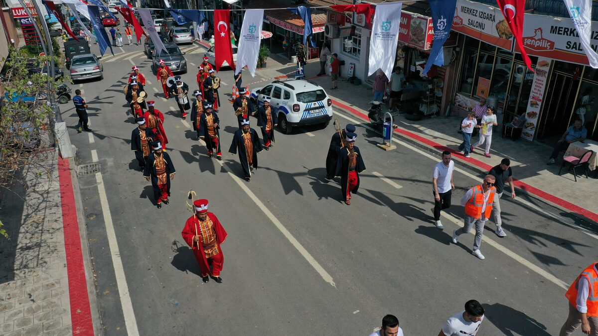 Akmeşe’de bayram coşkusu