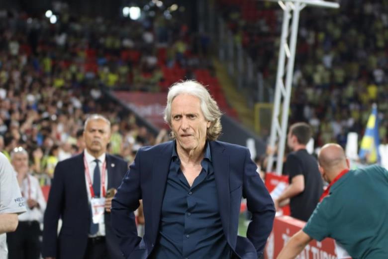 Al Hilal Jorge Jesus’a emanet