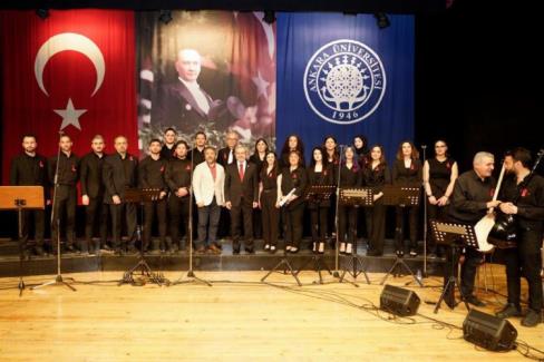 Ankara Üniversitesi'nde afetzede illerin türküleri yankılandı