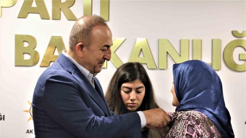 Bakan Çavuşoğlu: “Atatürk’ün kurduğu parti bu hale düşmemeliydi”