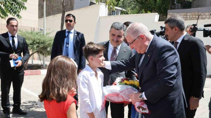 Bakan Güler, Şırnak’taki ziyaretlerine devam ediyor