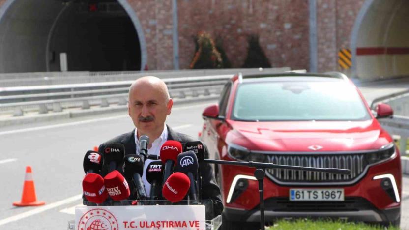 Bakan Karaismailoğlu: “Yeni Zigana Tüneli’ni 3 Mayıs’tan itibaren 100 binin üzerinde araç kullandı”