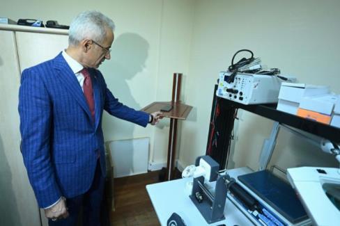 Bakan Uraloğlu’ndan Cep Telefonu Test Merkezi’ne inceleme