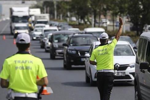 Bakan Yerlikaya’dan trafikte ‘hız’ uyarısı!