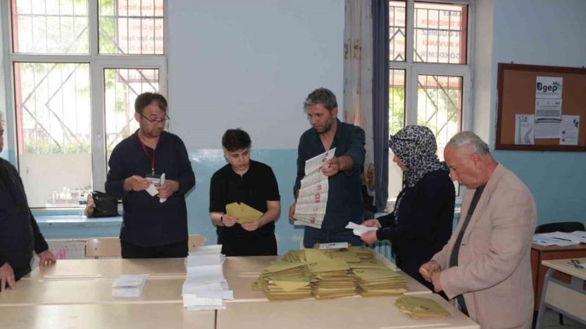 BALIKESİR’DE OY SAYIM İŞLEMLERİ BAŞLADI  