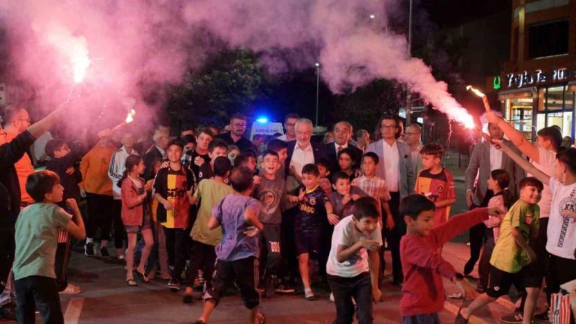 Başkan Başdeğirmen’e mahalle ziyaretinde coşkulu karşılama