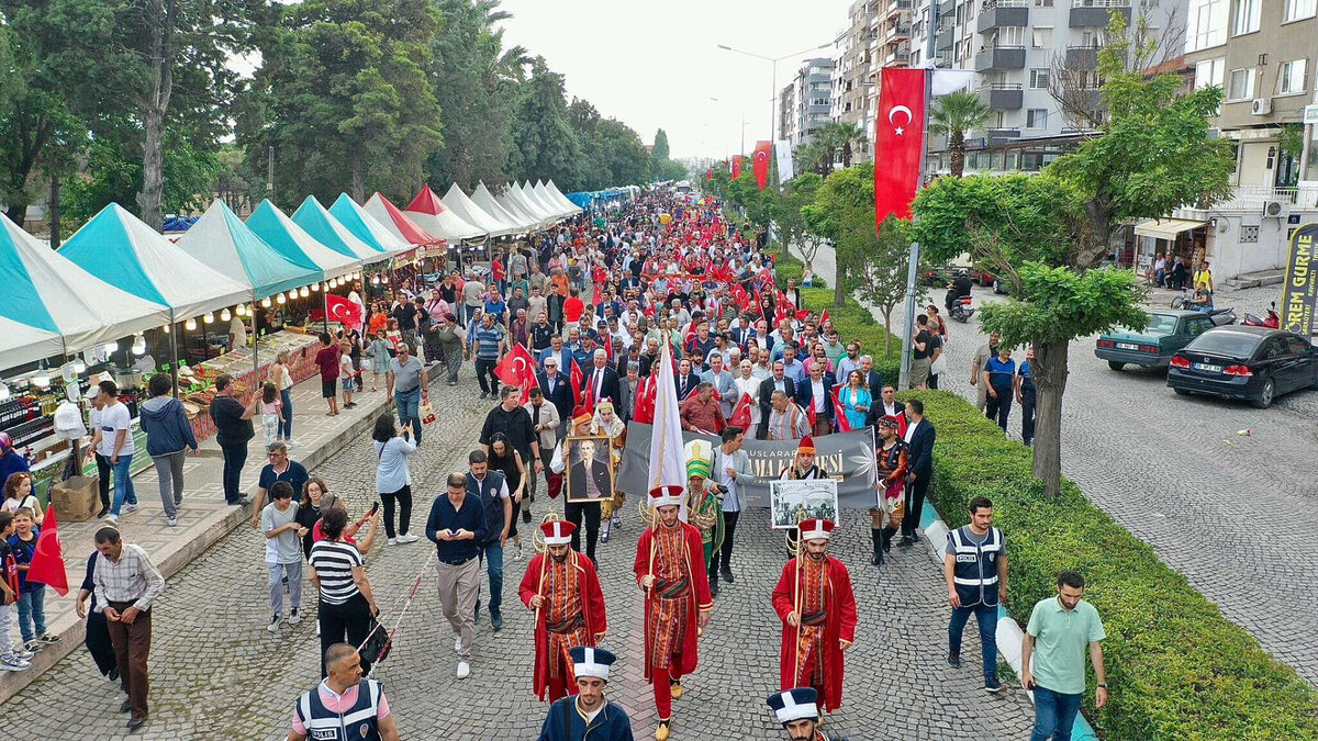 Bergama Kermes Festivaline muhtesem acilis - Marmara Bölge: Balıkesir Son Dakika Haberleri ile Hava Durumu