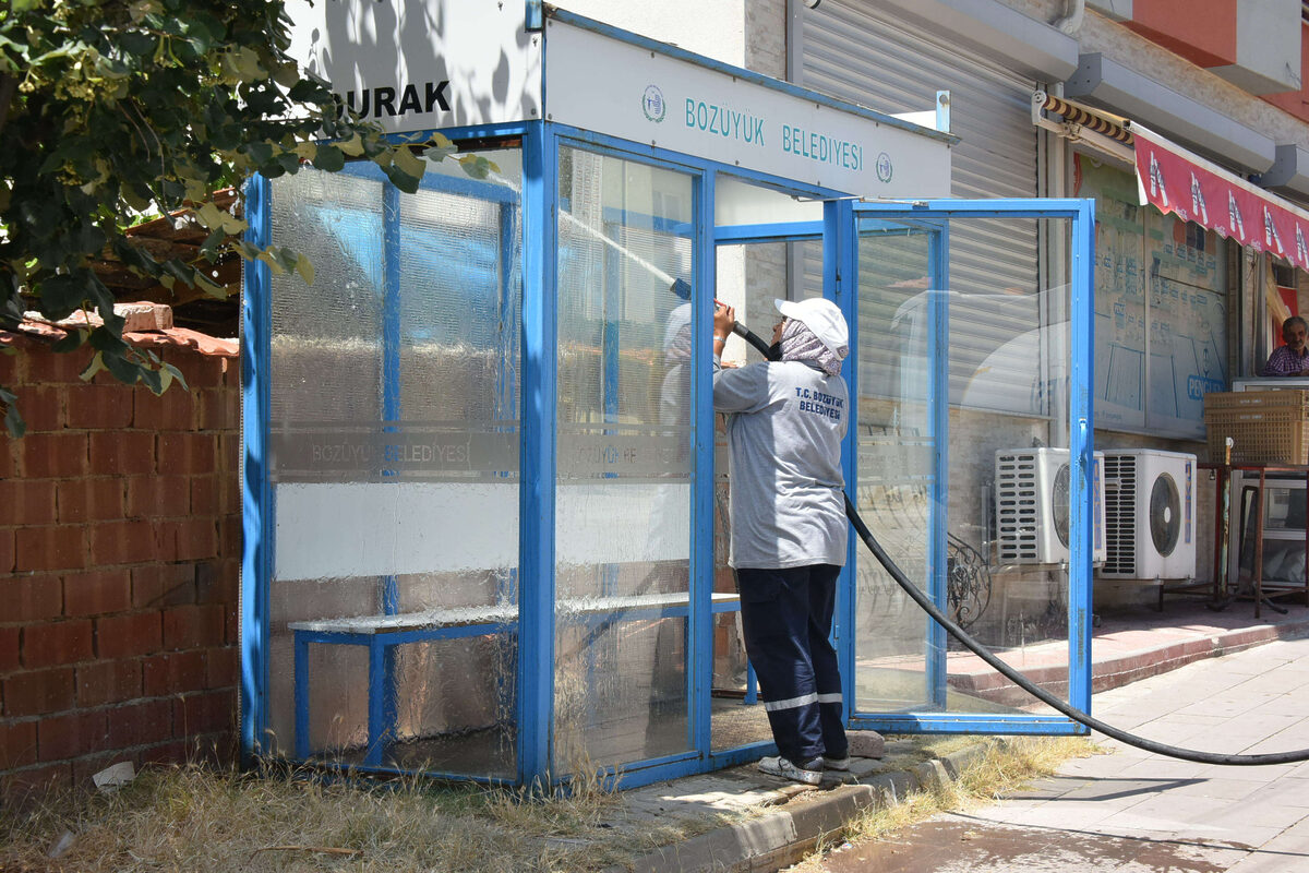 Bilecik Bozuyukte duraklara kapsamli temizlik - Marmara Bölge: Balıkesir Son Dakika Haberleri ile Hava Durumu