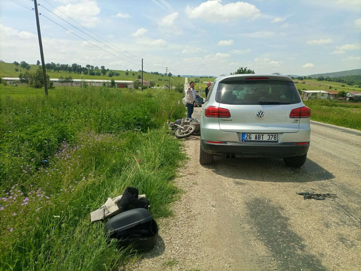 Bilecik Pazaryerinde trafik kazasi 3 yarali - Marmara Bölge: Balıkesir Son Dakika Haberleri ile Hava Durumu