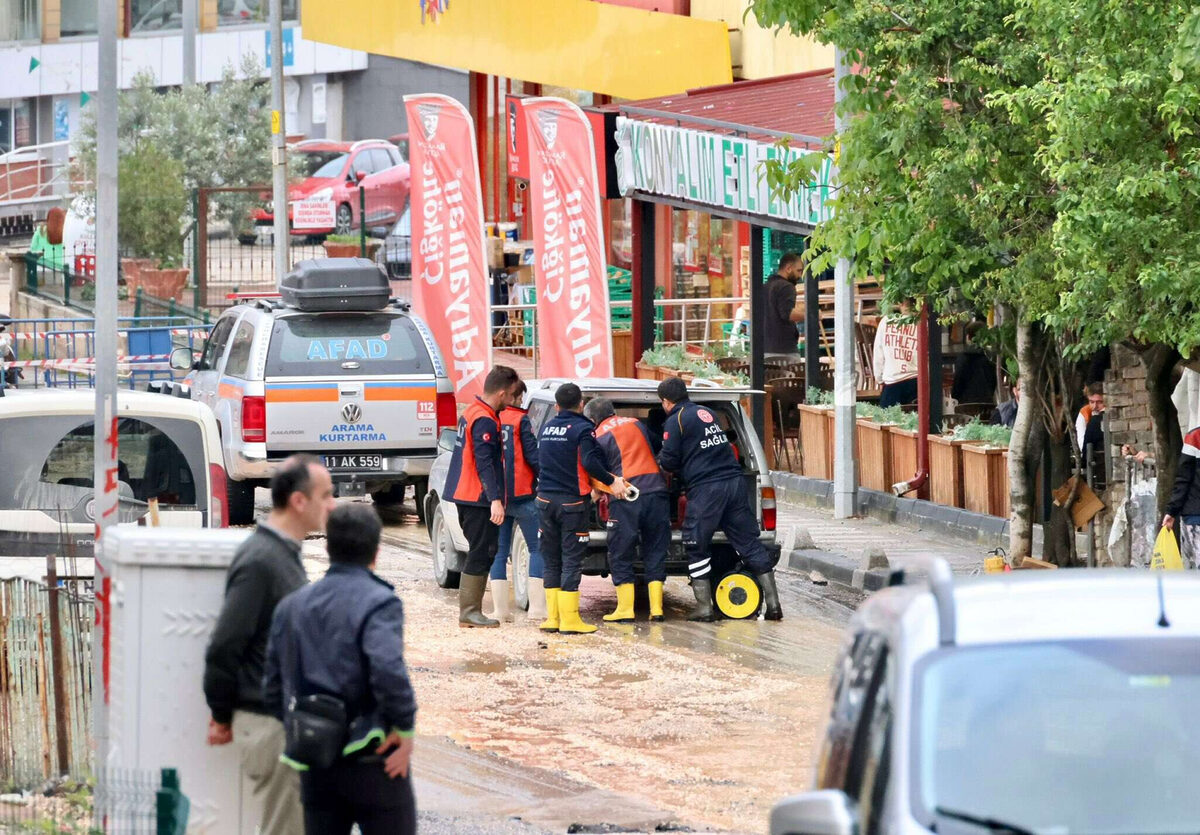 Bilecikte Vali Kizilkaya su baskini incelemesi - Marmara Bölge: Balıkesir Son Dakika Haberleri ile Hava Durumu