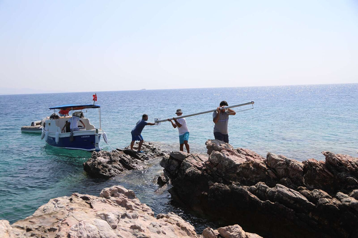 Bodrumda ada ve koylara bayrak calismasi - Marmara Bölge: Balıkesir Son Dakika Haberleri ile Hava Durumu