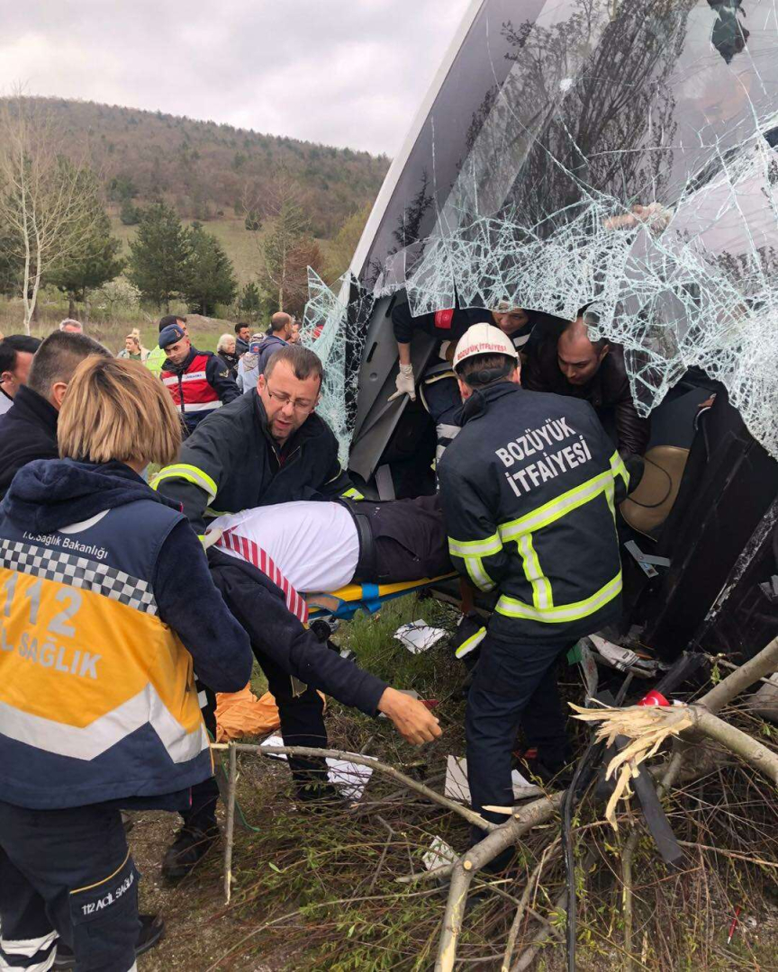 Bozuyukte otobus kazasi 12 yarali - Marmara Bölge: Balıkesir Son Dakika Haberleri ile Hava Durumu