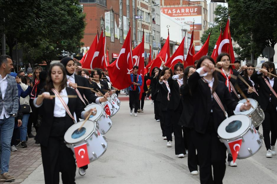 Bursa Inegolde 19 Mayis coskusu sokaklara tasti - Marmara Bölge: Balıkesir Son Dakika Haberleri ile Hava Durumu