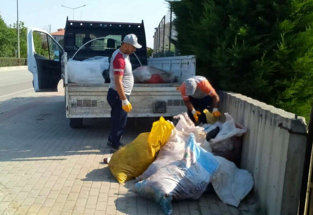 Bursa Inegolde 300 ton kurban atigi toplandi - Marmara Bölge: Balıkesir Son Dakika Haberleri ile Hava Durumu