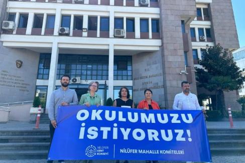 Bursa Nilüfer’de 6 mahalle Milli Eğitim önünde pankart açtı!