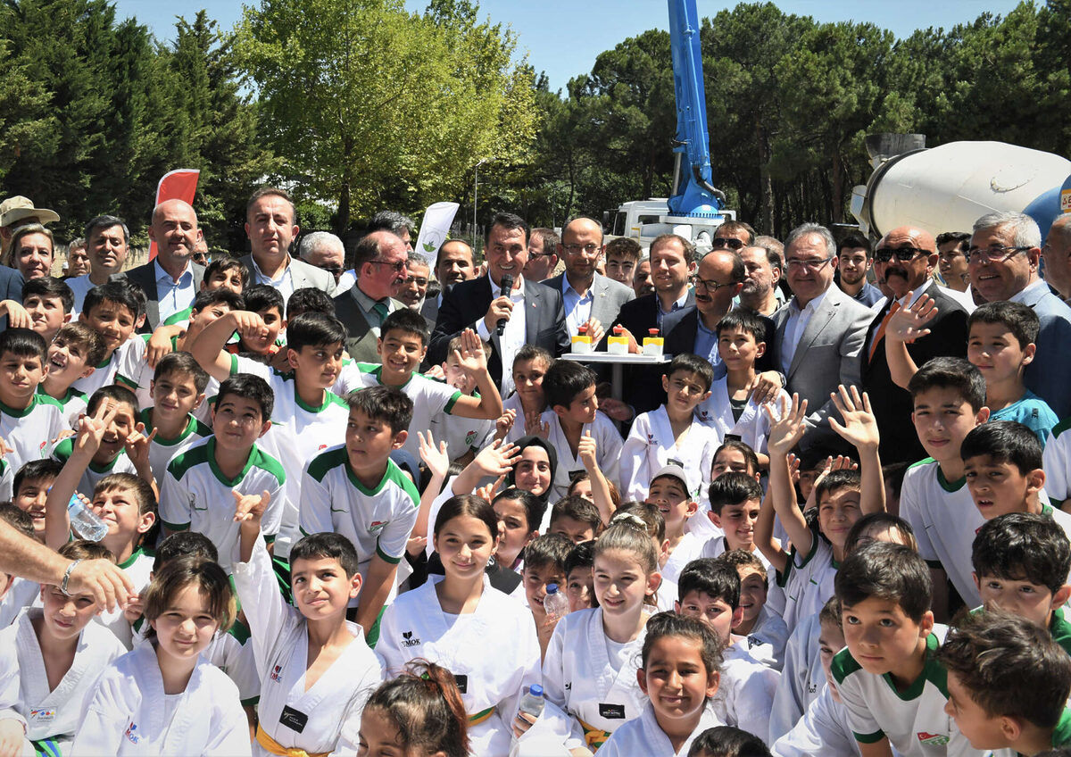 Bursa Osmangaziden Emeke modern spor tesisi - Marmara Bölge: Balıkesir Son Dakika Haberleri ile Hava Durumu