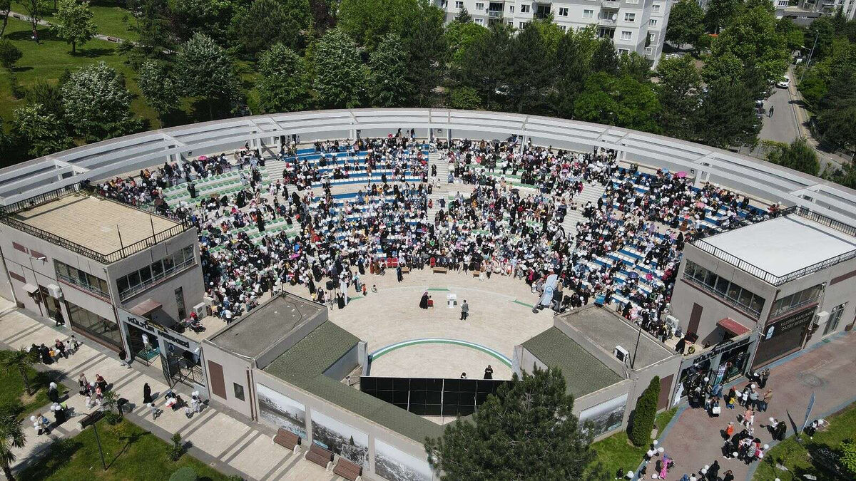 Bursa Yildirimda mezuniyet heyecani - Marmara Bölge: Balıkesir Son Dakika Haberleri ile Hava Durumu