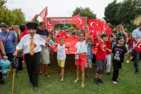 Bursa’da Çocuk Şenliği ile tatile veda edildi