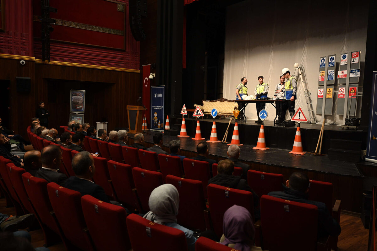 Bursada sahne santiyeye dondu - Marmara Bölge: Balıkesir Son Dakika Haberleri ile Hava Durumu