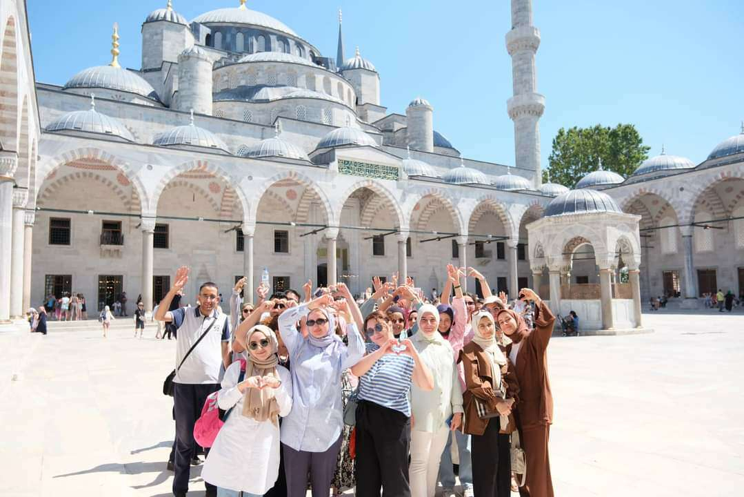 Bursali genc seyyahlar farkli sehirlerde - Marmara Bölge: Balıkesir Son Dakika Haberleri ile Hava Durumu