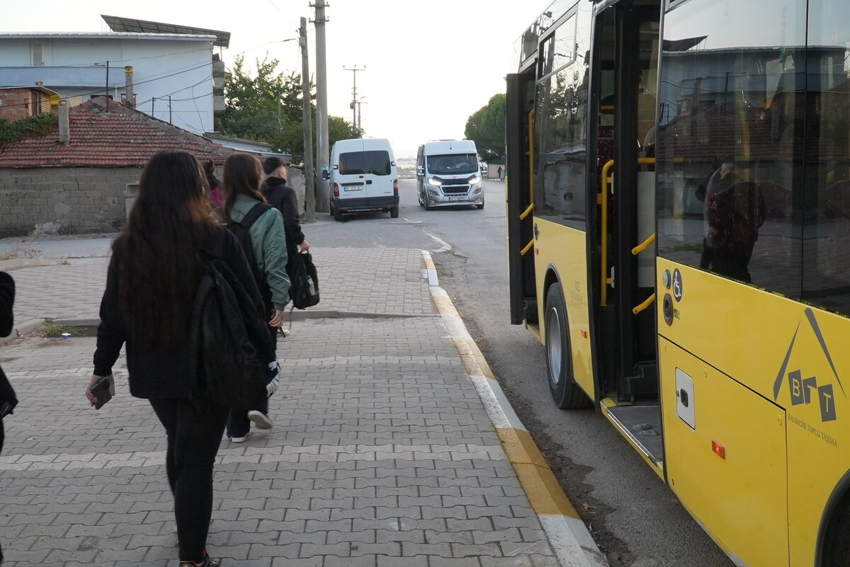 Buyuksehirin ulasim destegi aileleri sevindirdi 11 - Marmara Bölge: Balıkesir Son Dakika Haberleri ile Hava Durumu