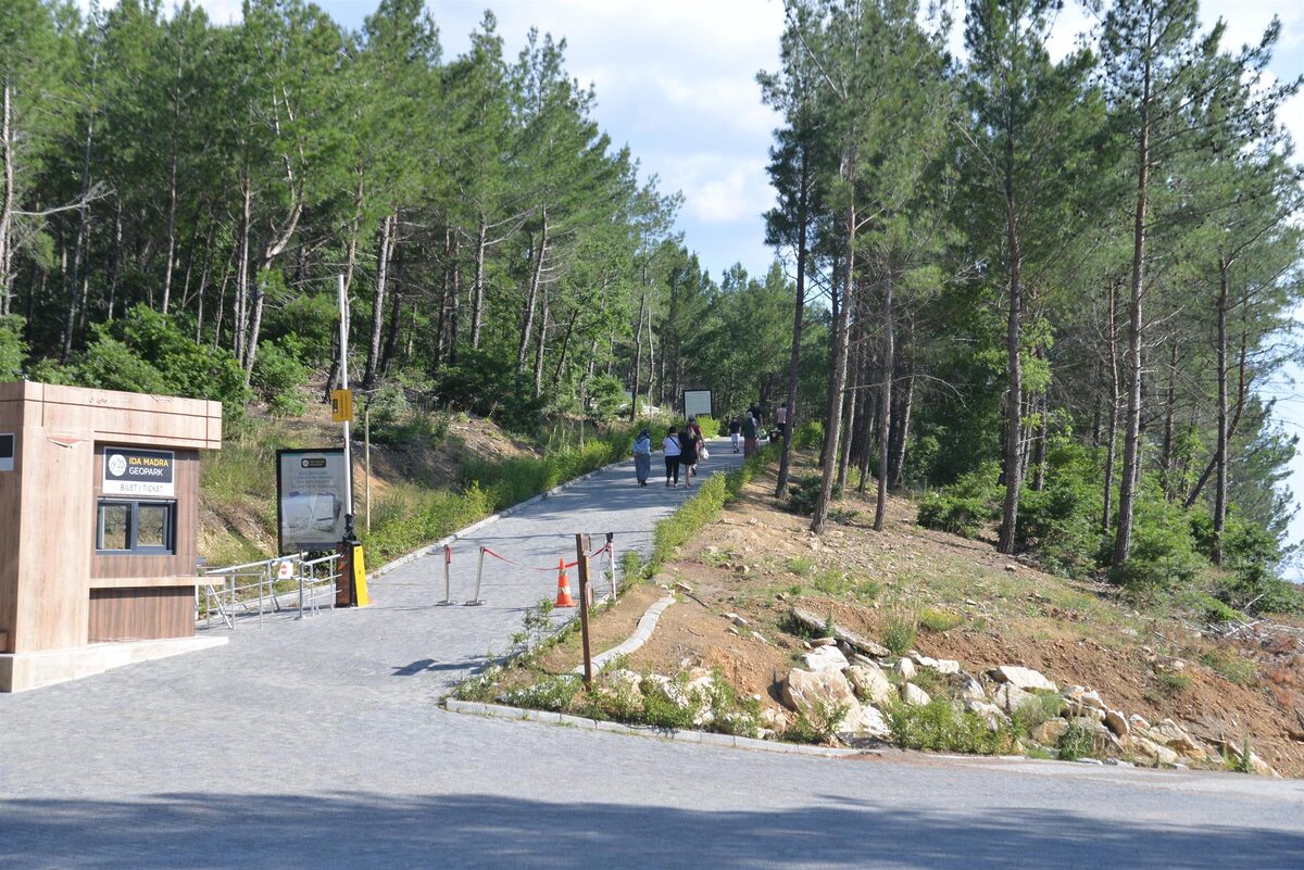 CAM SEYIR TERASININ YOLU TAMAMLANDI - Marmara Bölge: Balıkesir Son Dakika Haberleri ile Hava Durumu