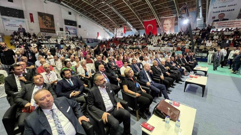 CHP Manisa İl Başkanlığına Ferdi Zeyrek seçildi